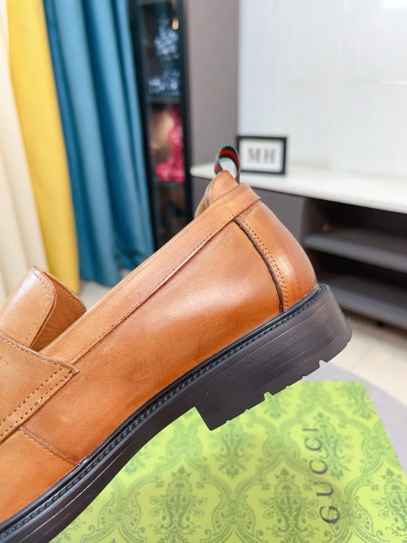 Men's shoes 💰500🌹🌹[GUCCI Gucci] A new style of formal men's leather shoes is coming ~ The original quality upper is made of Italian cowhide➕The leather is soft and delicate, comfortable and soft. The top layer of genuine leather, rubber wear-resistant outsole, the shoe shape is dignified and domineering, and the luxury charm is not concealed! The natural and free nouveau riche leads the trend. Code number: 38-44